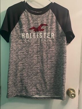Hollister Grey Heather Raglan Tee with Black Sleeves and Maroon Logo